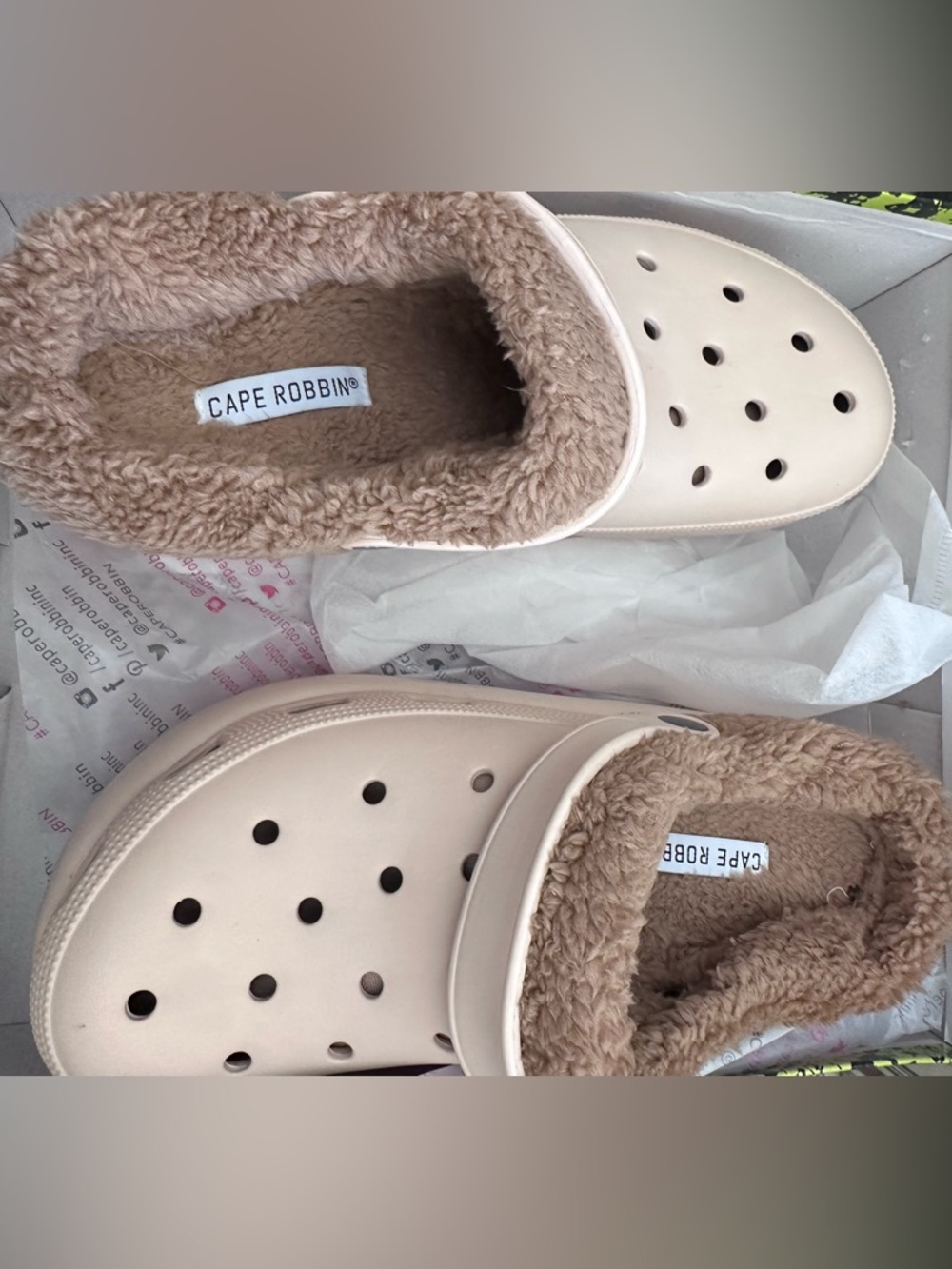 Cape Robbin Cream Platform Faux-Shearling Clog Mules - Picture 5 of 7